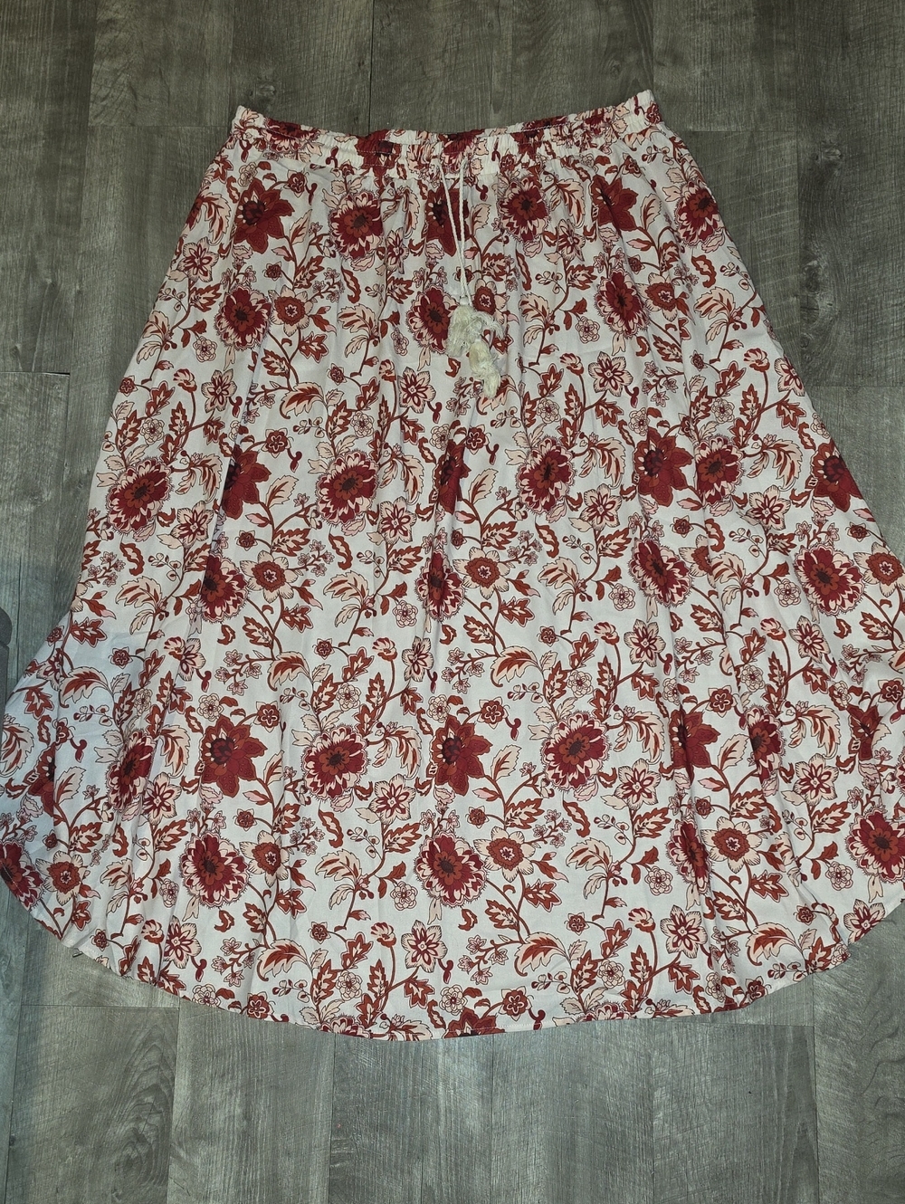 Zeagoo Womens XXL Red Floral Midi Skirt on Cream